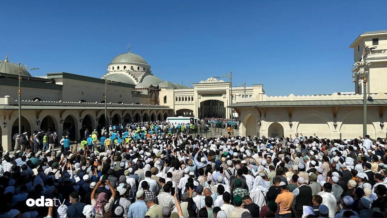 Menzilcilerin miras kavgası Fransa’ya uzandı: Dergahı harabeye çevirdiler
