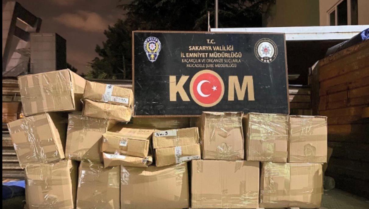 2 milyon 25 bin liralik kacak nargile tutunu ele gecirildi ezzldlQP