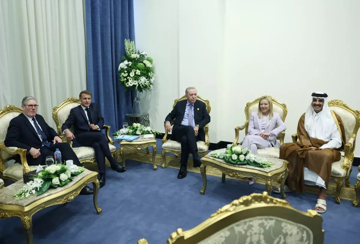 Cumhurbaşkanı Erdoğan ‘Barış için Şarm El-Şeyh Zirvesi’ kapsamında liderlerle görüştü