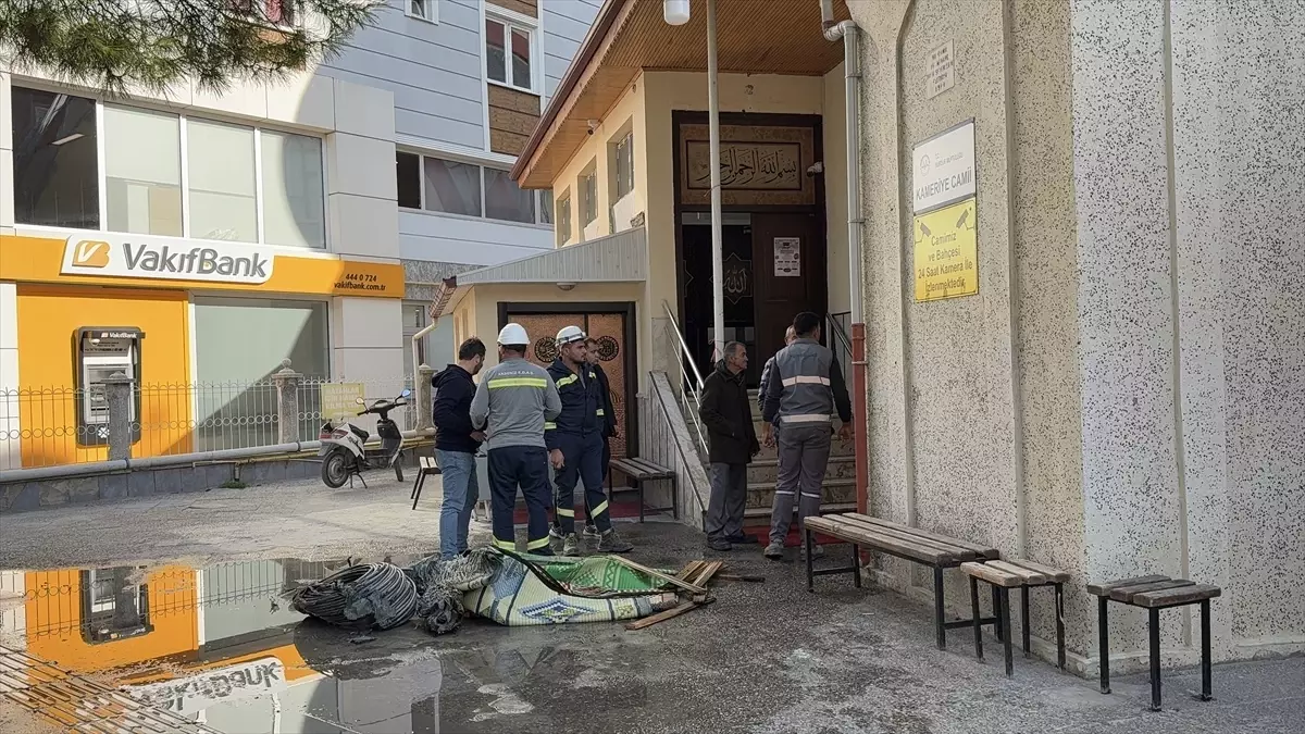 Burdur’da Cami Minaresinde Yangın