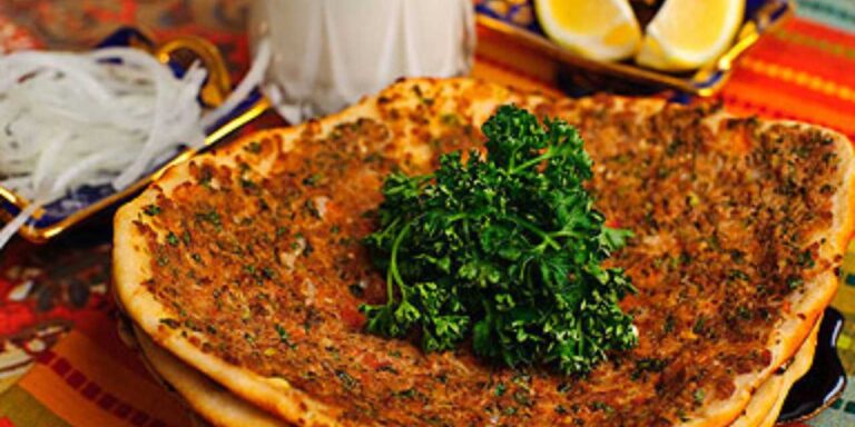 lahmacun-da-artik-sosyete-oldu-fiyati-bakin-kac-liraya-cikti-grGvEFIn.jpg