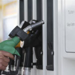 Akaryakıtta bekleyiş sürüyor: Petroldeki düşüş ceplere ne zaman yansıyacak?